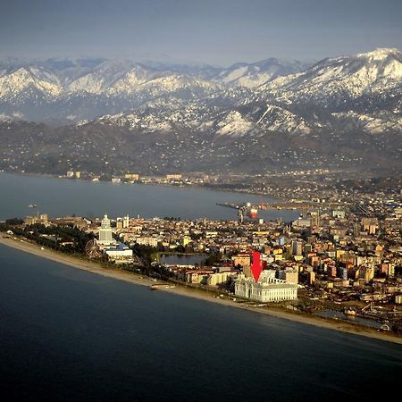 Beautiful House By The Sea Apartment Batumi Bagian luar foto