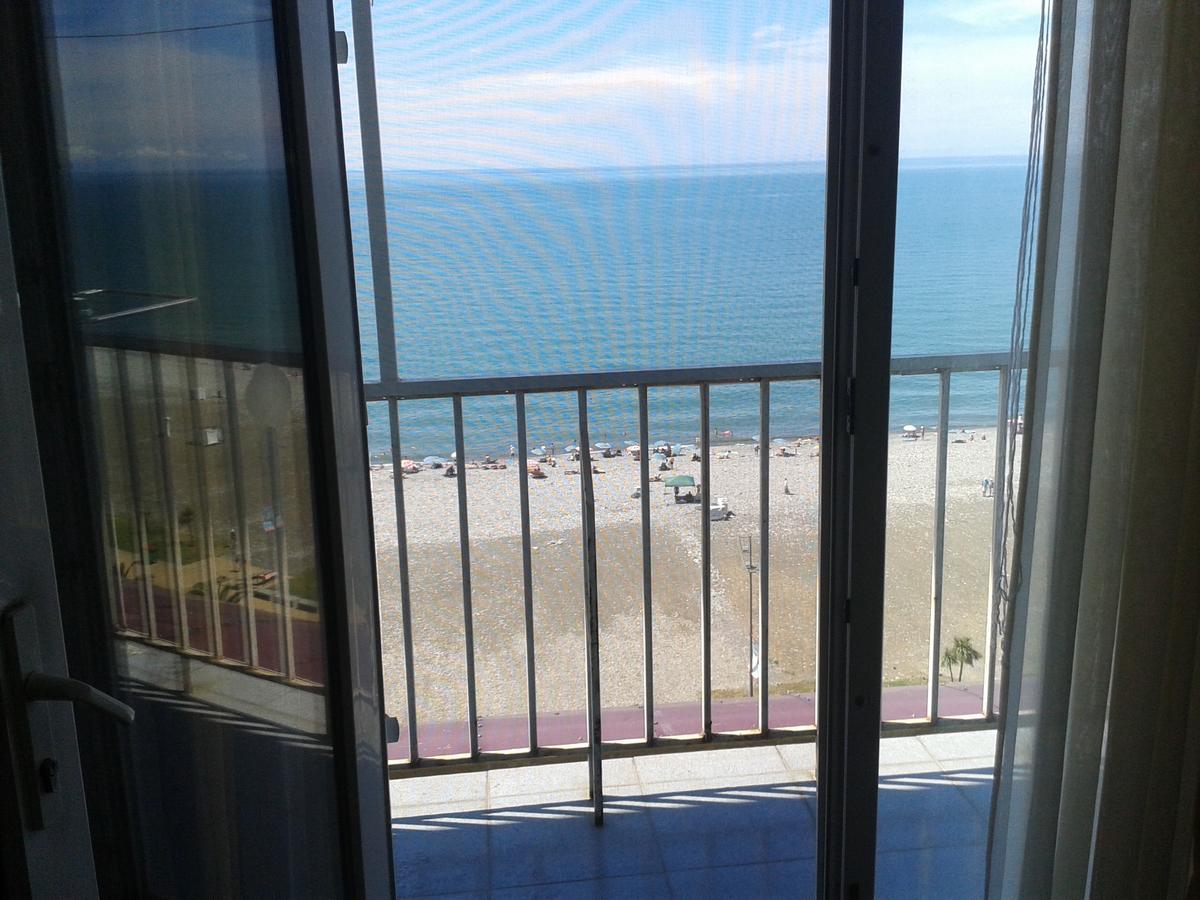 Beautiful House By The Sea Apartment Batumi Bagian luar foto